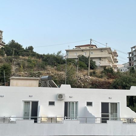 Keivi Guesthouse Sarandë Exteriör bild